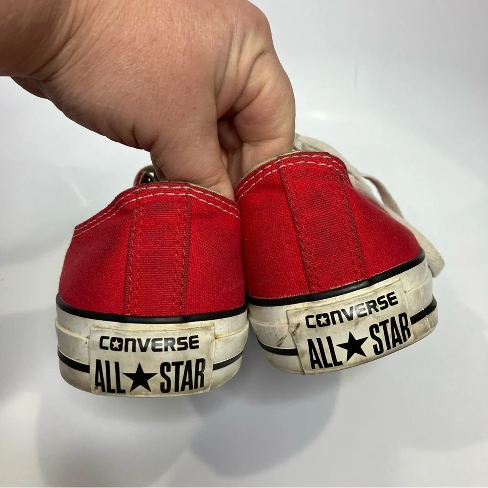 Converse red sneakers unisex sizing‎
